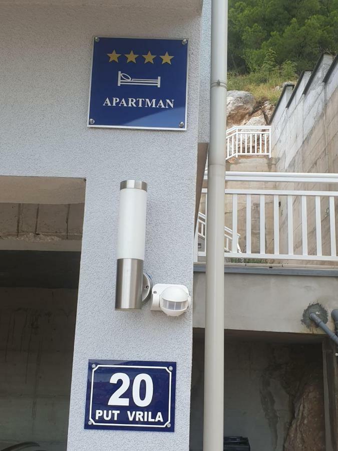 אומיס Apartments Elin מראה חיצוני תמונה